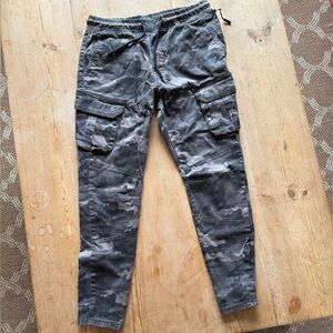 Men's Camouflage Cargo Joggers